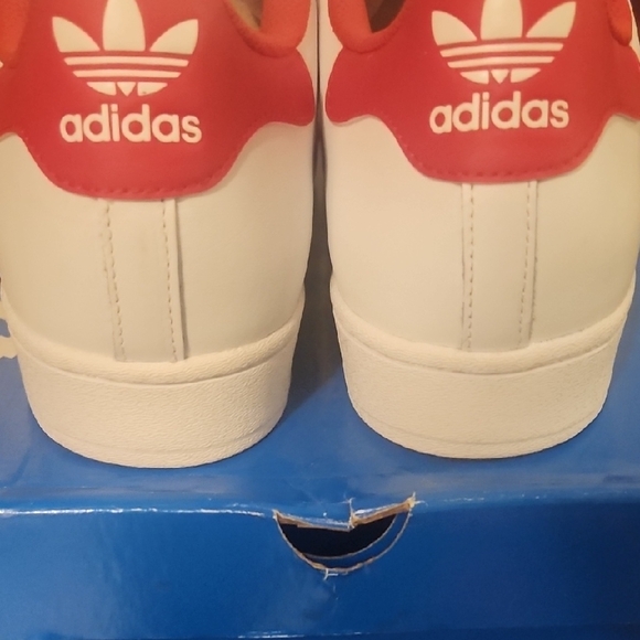 ♥️Adidas White and Red Superstar Shoes♥️ - Picture 8 of 13